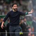 Manchester United Pecat Pelatih, Siapa Penggantinya?